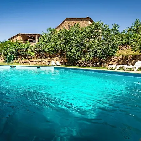 Large Rural House With Outdoor Pool 1 Hour From Barcelona-2